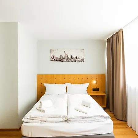 Mk Frankfurt 3*