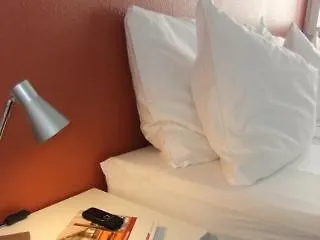 إم كيه